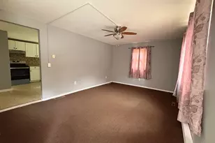 49 Riverton Rd, Springfield, MA 01109 - Photo 13