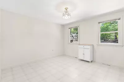 20 Hillcrest Ave, Dracut, MA 01826 - Photo 11