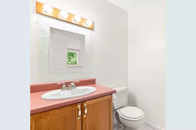 20 Hillcrest Ave, Dracut, MA 01826 - Photo 9