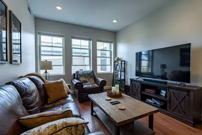 170 W Broadway #305, Boston, MA 02127 - Photo 3