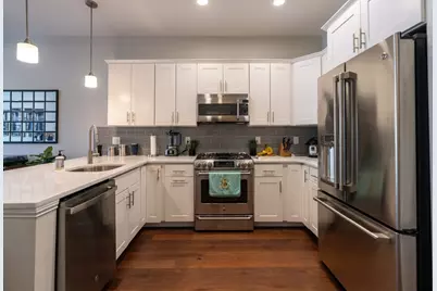 170 W Broadway #305, Boston, MA 02127 - Photo 5