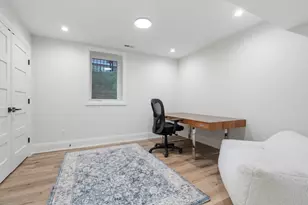 1058 Beacon St, Newton, MA 02459 - Photo 29