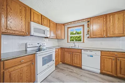 26-28 Desmond Ave, Watertown, MA 02472 - Photo 9