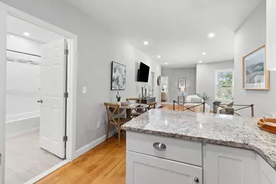 163 Elm St #1, Amesbury, MA 01913 - Photo 9