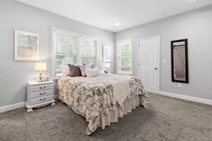 163 Elm St, Amesbury, MA 01913 - Photo 11