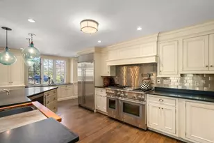 845 N, Walpole, MA 02081 - Photo 9