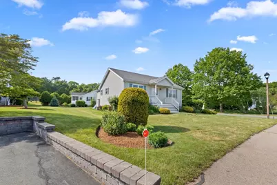 90 Crystal Water Dr #90, East Bridgewater, MA 02333 - Photo 3