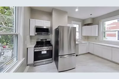 21 Montrose St, Boston, MA 02119 - Photo 7