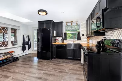 567 Cabot St, Beverly, MA 01915 - Photo 3