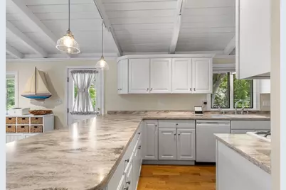 133 Edgewater Dr W, Falmouth, MA 02536 - Photo 15