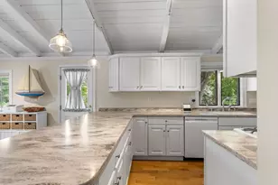 133 Edgewater Dr W, Falmouth, MA 02536 - Photo 15