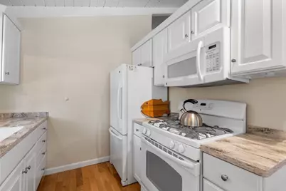 133 Edgewater Dr W, Falmouth, MA 02536 - Photo 17