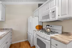 133 Edgewater Dr W, Falmouth, MA 02536 - Photo 17