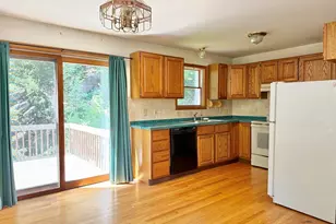 68 Hastings St, Greenfield, MA 01301 - Photo 5
