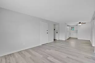 1304 Elm St, West Springfield, MA 01089 - Photo 9