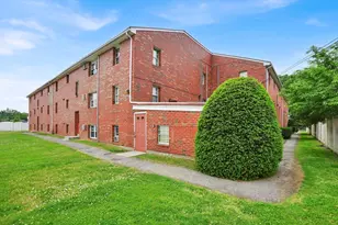 1304 Elm St, West Springfield, MA 01089 - Photo 17