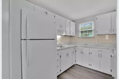 1304 Elm St. #3C, West Springfield, MA 01089 - Photo 9
