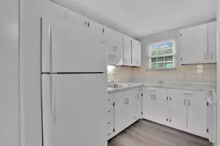 1304 Elm St, West Springfield, MA 01089 - Photo 7