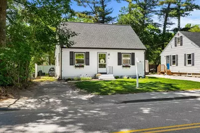 88 Hathaway St, Wareham, MA 02571 - Photo 3