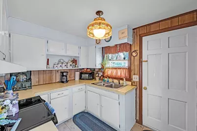 52 Crestwood, Southbridge, MA 01550 - Photo 3