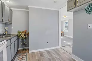 26 Pond Terrace, Millbury, MA 01527 - Photo 9