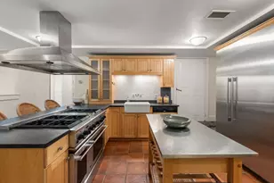 33 Chestnut St, Salem, MA 01970 - Photo 17