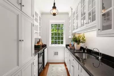 33 Chestnut St, Salem, MA 01970 - Photo 13