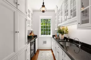 33 Chestnut St, Salem, MA 01970 - Photo 13
