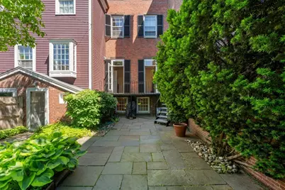 33 Chestnut St, Salem, MA 01970 - Photo 37