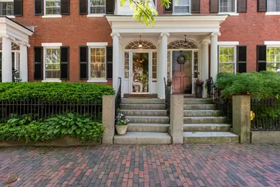 33 Chestnut St, Salem, MA 01970 - Photo 3