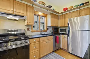87 Winthrop St, Medford, MA 02155 - Photo 11