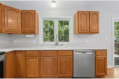 42 Wilbur St, Worcester, MA 01606 - Photo 15