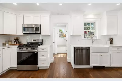 7 Clifton Avenue, Beverly, MA 01915 - Photo 9
