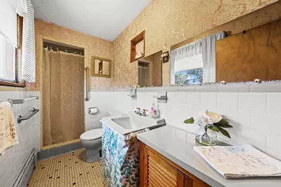 111 Hamilton St, Saugus, MA 01906 - Photo 19