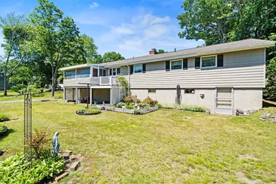 111 Hamilton St, Saugus, MA 01906 - Photo 27