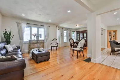 16 Endicott St, Saugus, MA 01906 - Photo 7