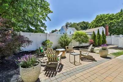 16 Endicott St, Saugus, MA 01906 - Photo 37