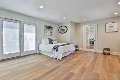 16 Endicott St, Saugus, MA 01906 - Photo 17