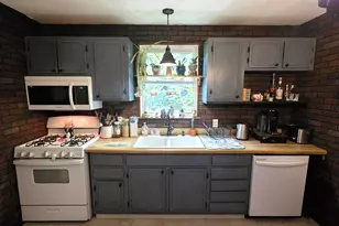 203 Lakeview Ave, Tyngsborough, MA 01879 - Photo 7