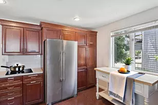 309 Beacon St, Somerville, MA 02143 - Photo 5