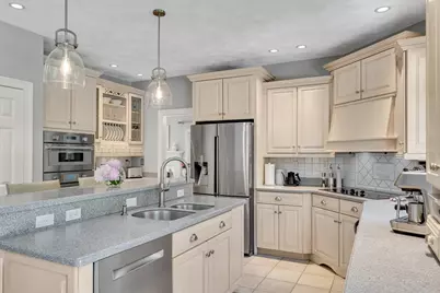 4 Carter Dr, Natick, MA 01760 - Photo 9