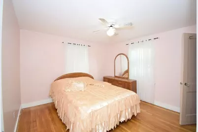 128 South Flag Street, Worcester, MA 01602 - Photo 11