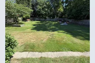 220 Belair St, New Bedford, MA 02745 - Photo 7