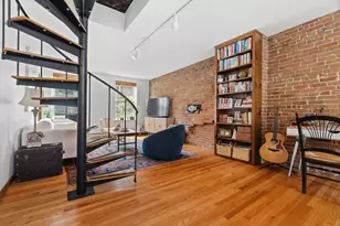 36 Hanson St, Boston, MA 02118 - Photo 15