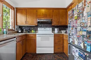 36 Hanson St, Boston, MA 02118 - Photo 31
