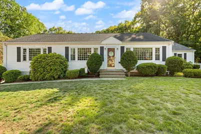 10 Hornbeam Hill Rd, Chelmsford, MA 01824 - Photo 1