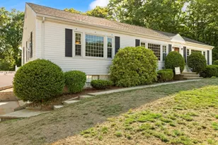 10 Hornbeam Hill Rd, Chelmsford, MA 01824 - Photo 3