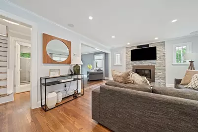 73 Hawthorne St, Boston, MA 02131 - Photo 7