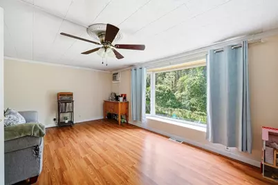 346 Newhouse St, Springfield, MA 01118 - Photo 11