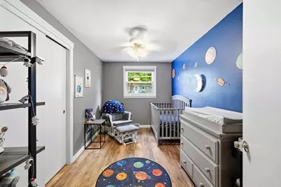 346 Newhouse St, Springfield, MA 01118 - Photo 15
